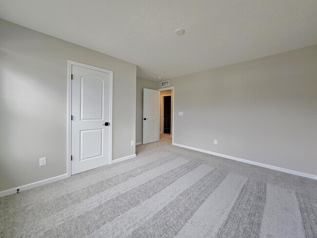 Building Photo - 8604 Apricot Wy