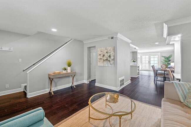 Building Photo - 6109 Bullard Dr