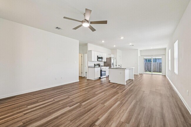 Building Photo - 191 Light Timber Rd