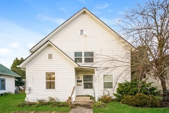 Building Photo - 135NE