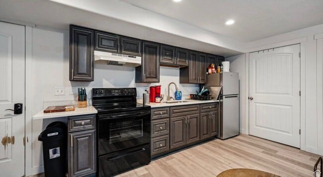 Building Photo - 448 S Pegasus Way