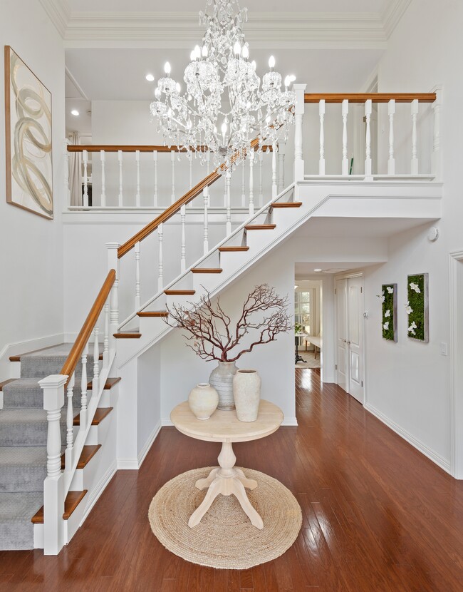 Building Photo - 1476 Crestline Dr