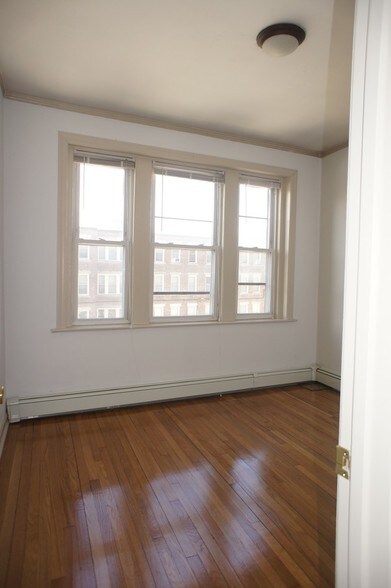 Building Photo - 1661 Commonwealth Avenue