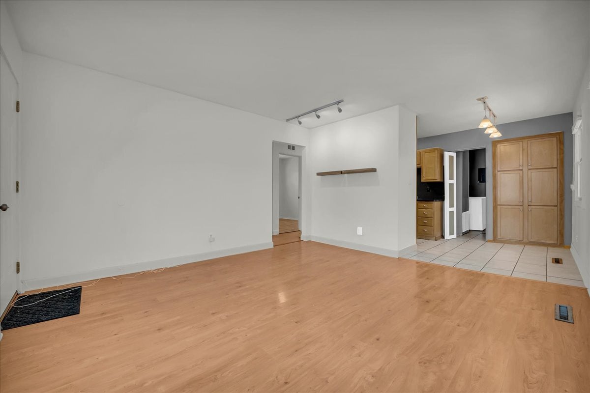 Building Photo - 26435 Tawas St