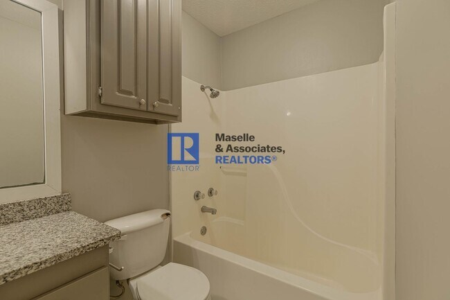Building Photo - 3 Bed/2 Bath House on a Corner lot in Brandon