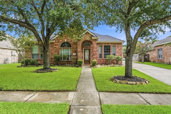 Building Photo - 27730 Geneva Hills Ln