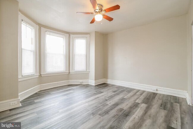 Building Photo - 5858 Walton Ave