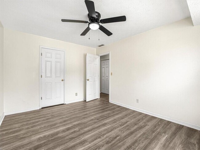 Building Photo - 3920 Sidney Lanier Blvd