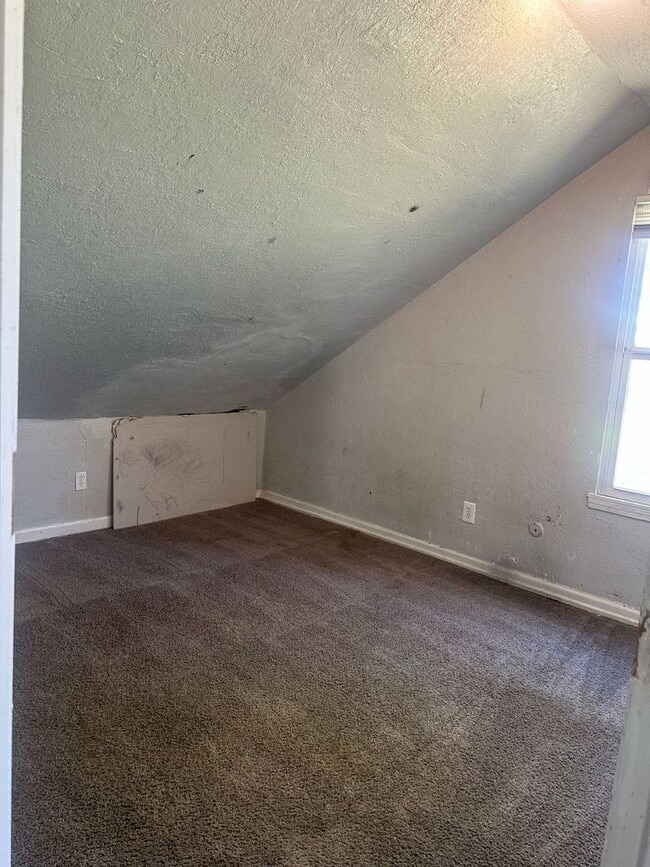 Primary Photo - 1522-1522 E 50th St