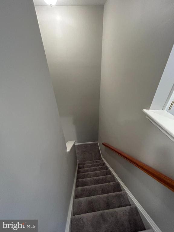 Building Photo - 1050 Lamberton St