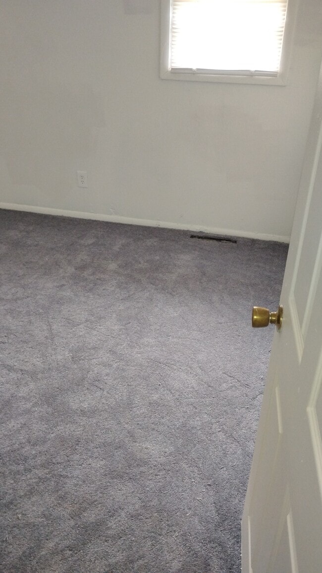 Building Photo - 5732 E 40th Terrace