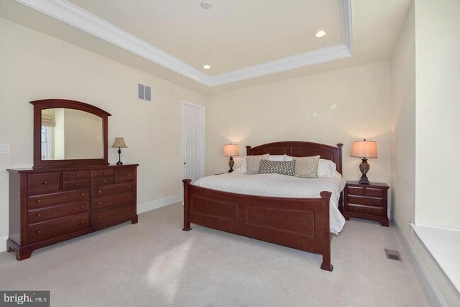 Building Photo - 71 Creekview Ln