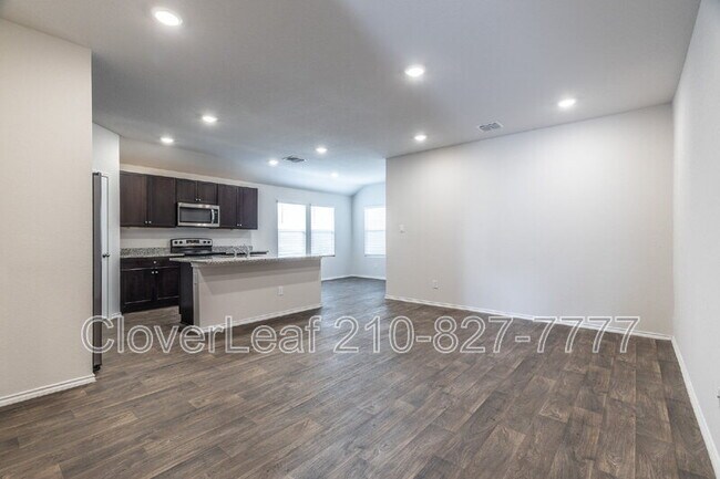 Building Photo - 825 Gerardia Ct