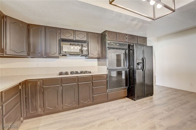 Building Photo - 7378 Kayvani Ct