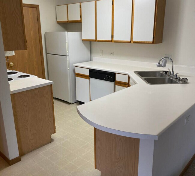 Building Photo - 1480 Spring Brook Ct