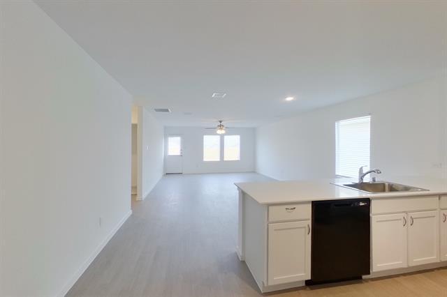 Building Photo - 807 Ginkgo Wy
