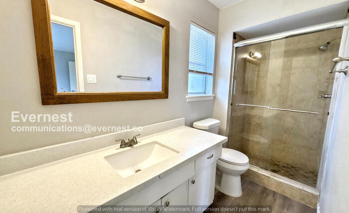 Building Photo - 2011 Williamsburg Ct S