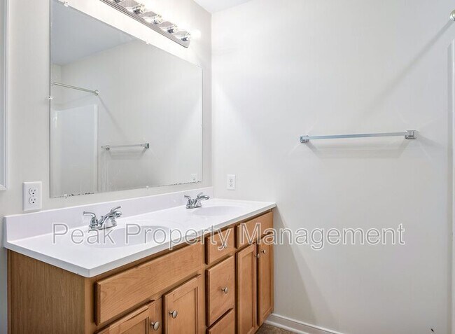 Building Photo - 8518 Kingsland Pk Dr