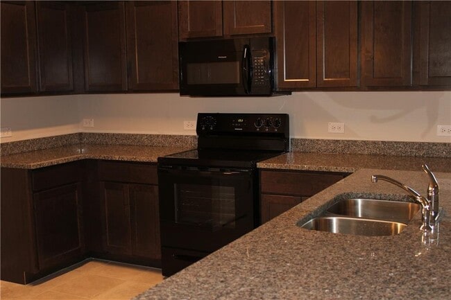 Building Photo - 1220 Garland Rd