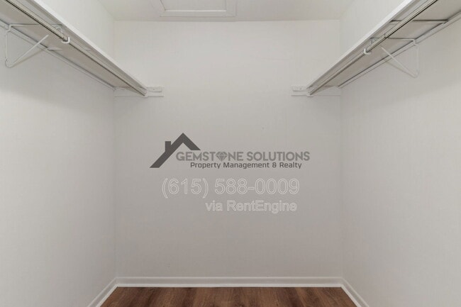 Building Photo - 404 Granville Rd