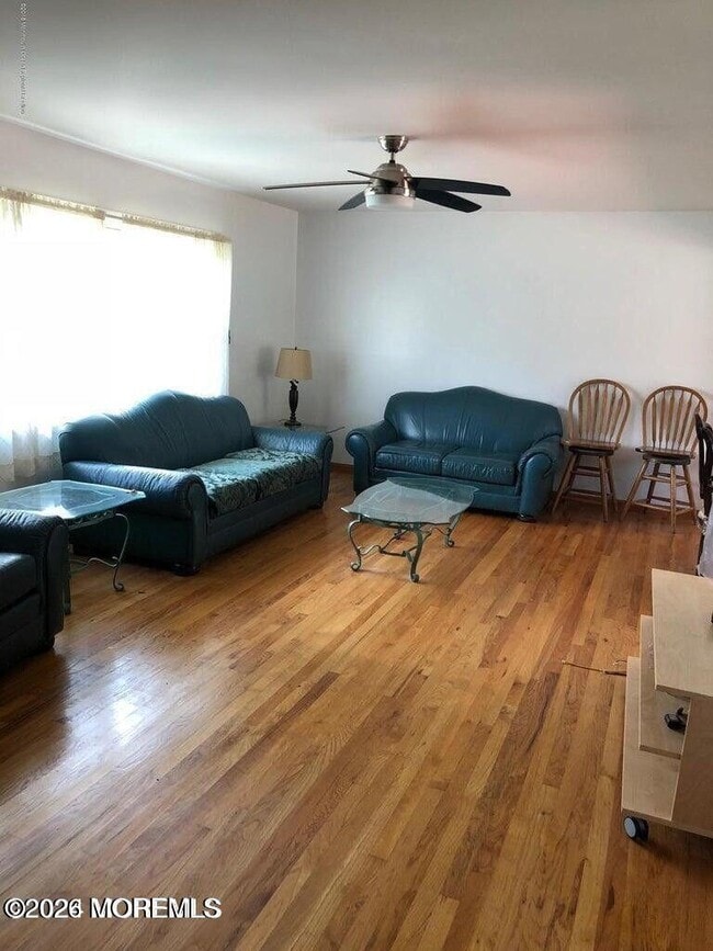 Building Photo - 505 W Lincoln Ave