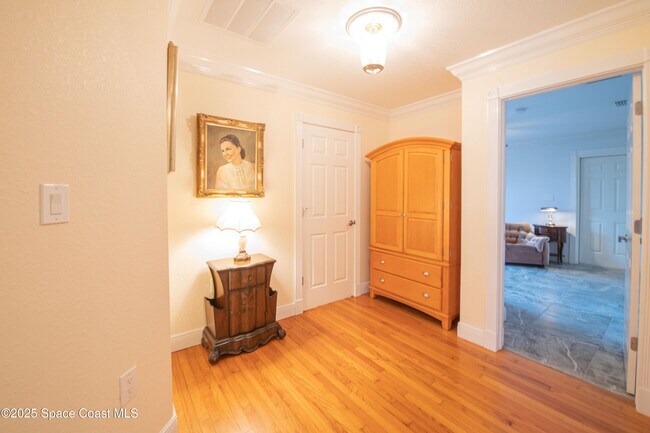 Building Photo - 1613 Indian River Dr