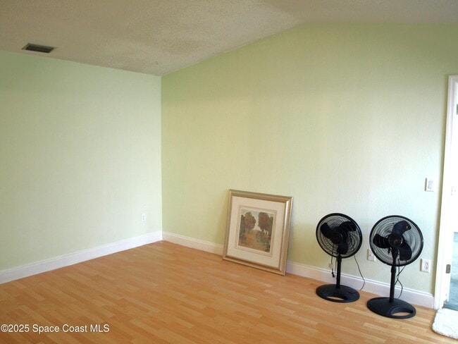 Building Photo - 1485 Malibu Cir NE