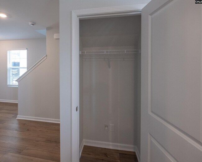 Building Photo - 921 S Desert Orch Ln