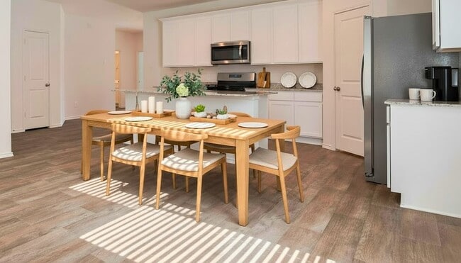 Building Photo - 30842 Brightwell Bnd