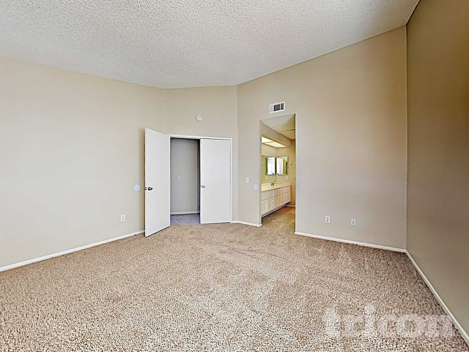 Building Photo - 15473 Casa Grande St