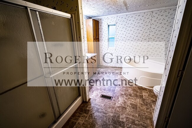 Building Photo - 117 Mallard Ln