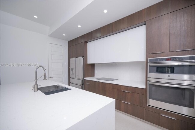 Building Photo - 8842 NW 161st Terrace