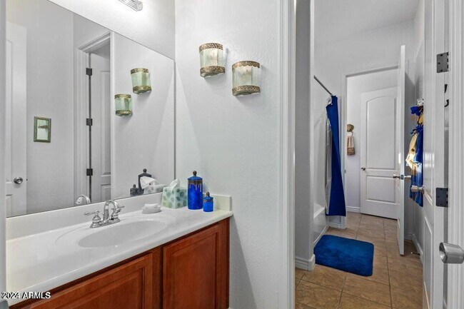 Building Photo - 4590 N 153rd Ave