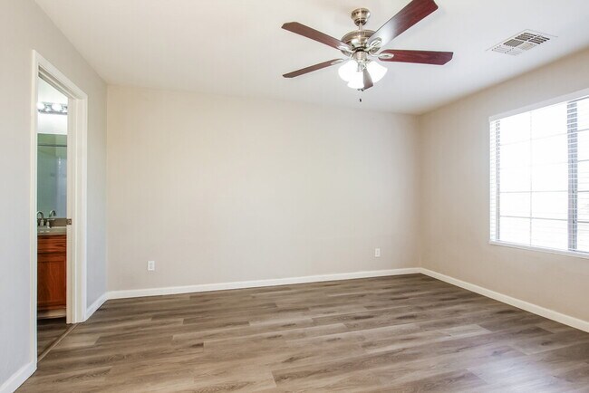 Building Photo - 8465 W Riley Rd