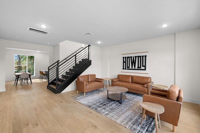 Building Photo - BRAND NEW 4 Bed/4 Bath Townhome Available ...