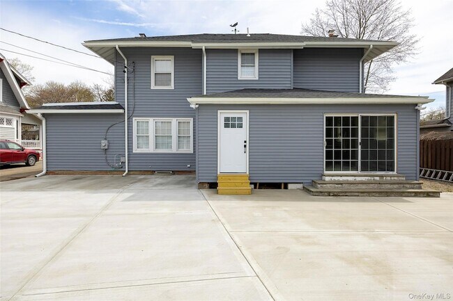 Building Photo - 67 S Grand Ave