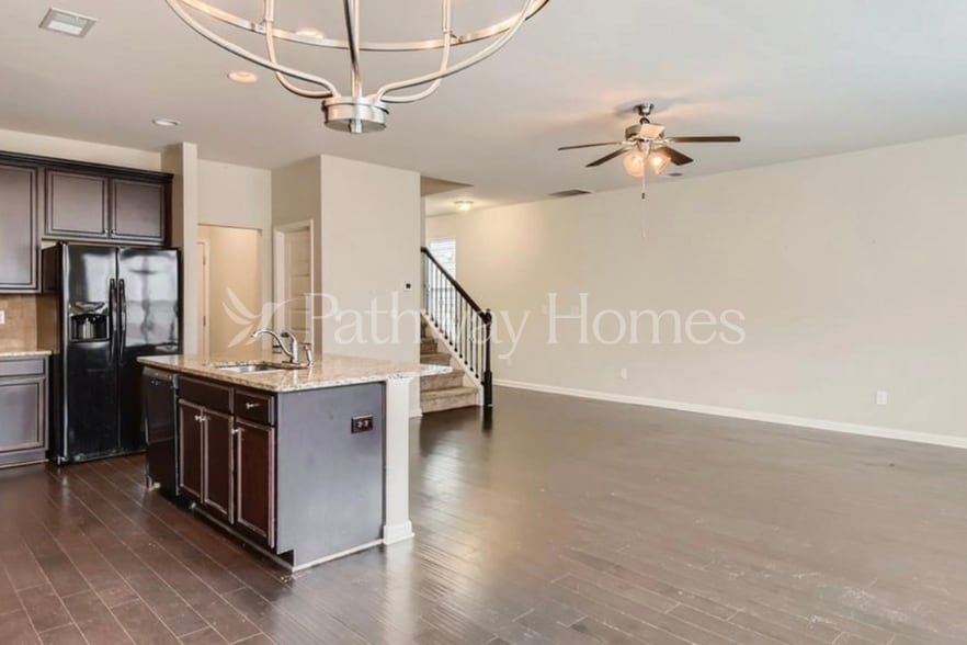 Building Photo - 1610 Potomac Ct