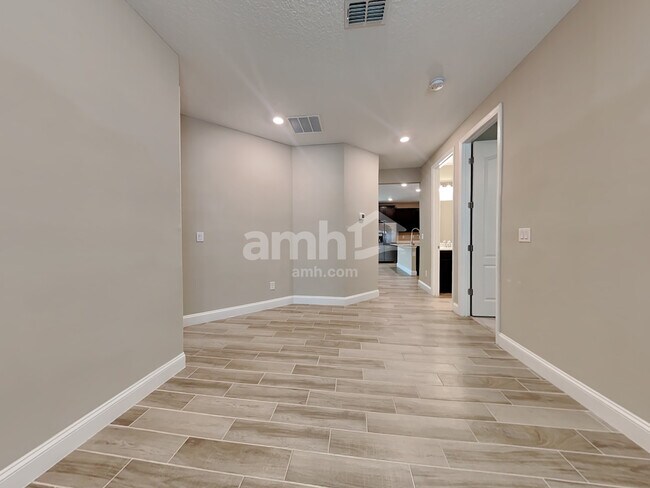 Building Photo - 82 Cobalt Ln