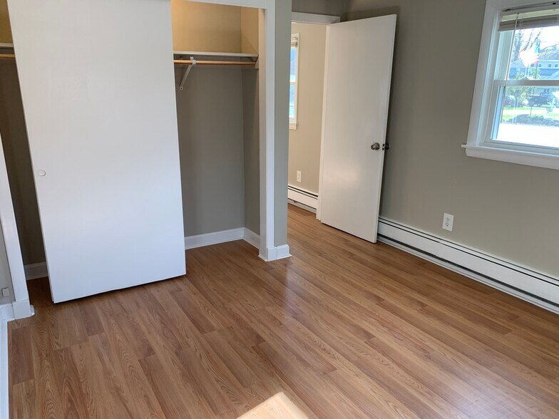 Building Photo - 33A Bridge St