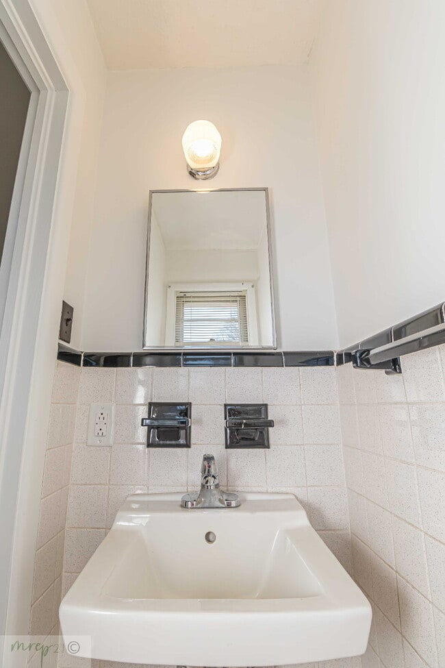 Building Photo - PRINCETON Brick Ranch w/ 3 BR | 1.5 BA  *Lawn Care Included*