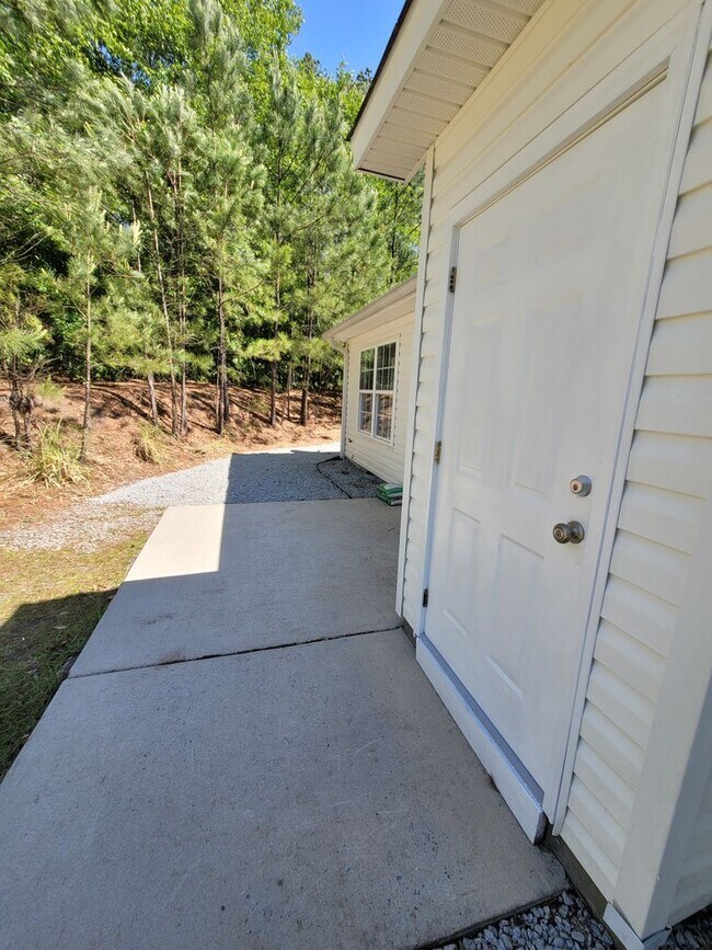 Building Photo - 1852 Horseshoe Dr