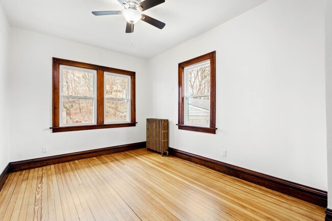 Building Photo - Available now! STUNNING 3-BEDROOM / 2-BATHROOM home in CARRICK!  SECTION 8 ACCEPTED!