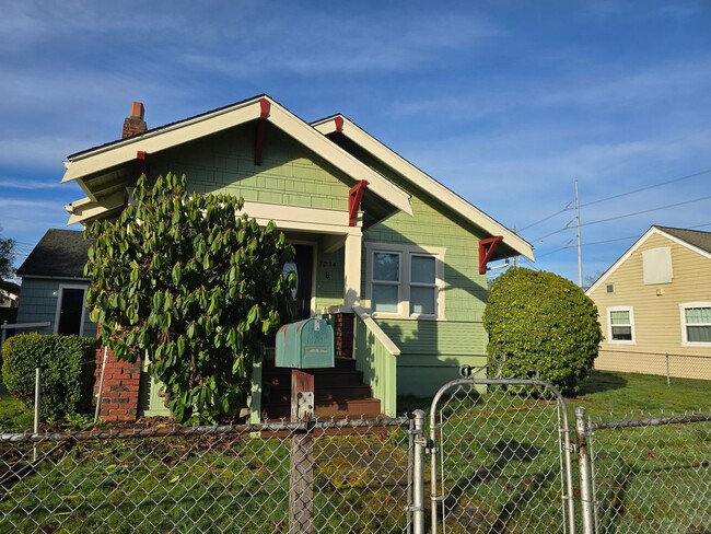 Building Photo - Alder Duplex