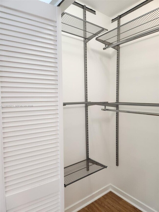 Building Photo - 335 S Biscayne Blvd