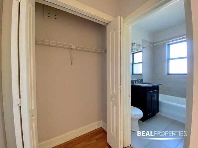 Building Photo - 0 bedroom in CHICAGO IL 60647