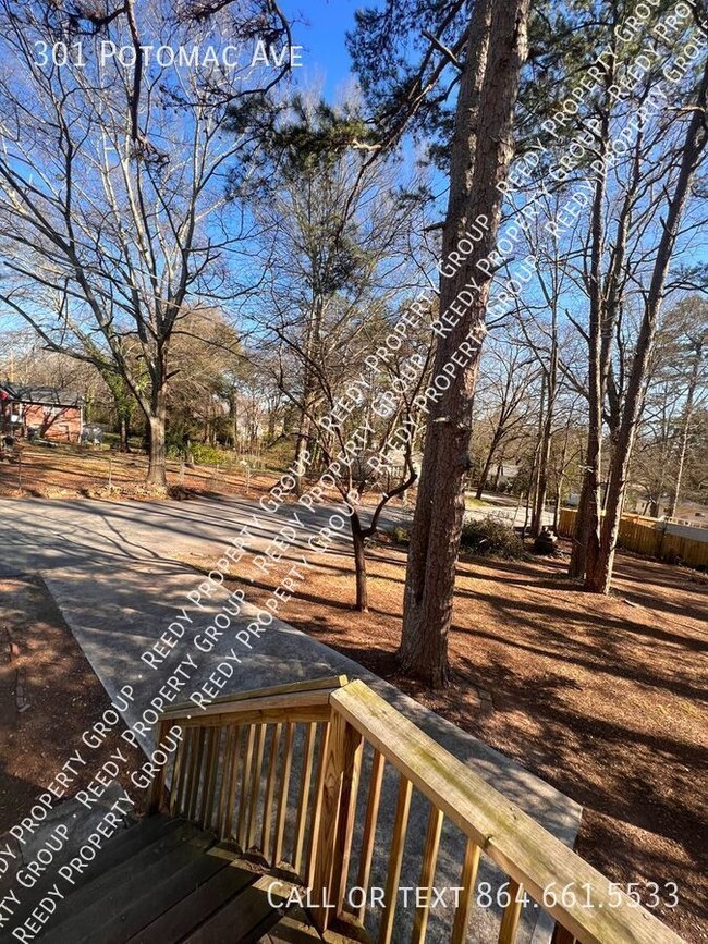 Building Photo - Corner Lot in Pleasant Valley neighborhood.