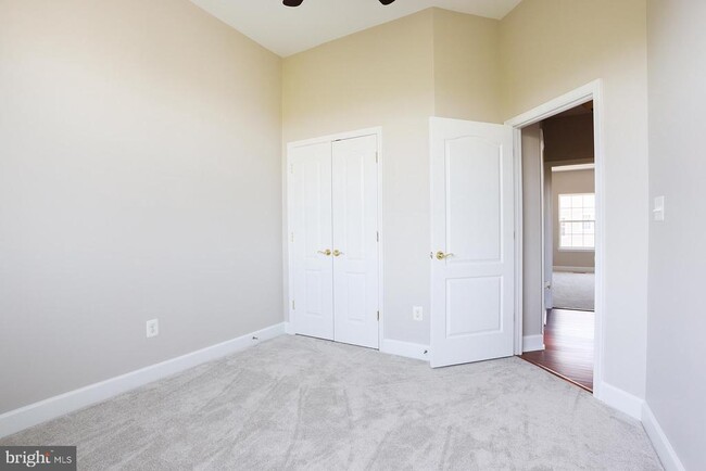 Building Photo - 13538 Waterford Hills Blvd