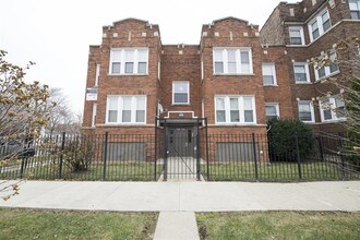 Building Photo - 8001-03 S Carpenter