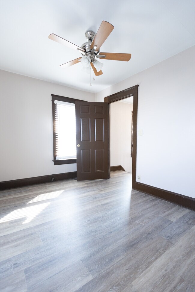 Building Photo - 1001 4th Ave