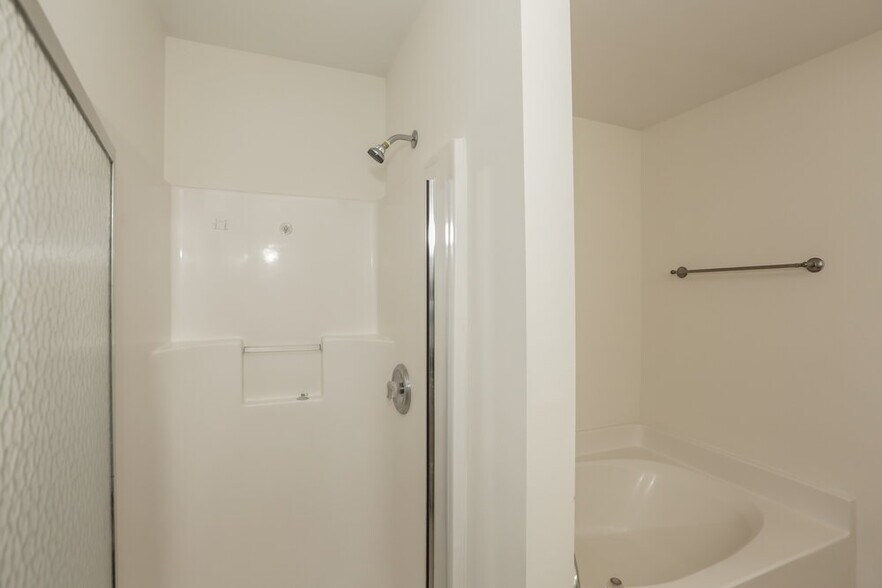 Building Photo - 1646 Rustic Arch Way